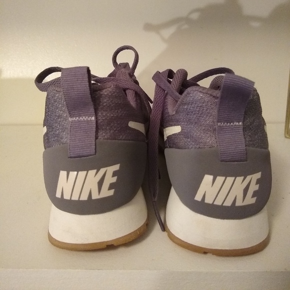 NWOT Nike sneakers - Picture 2 of 4